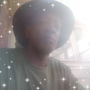 Meet your Posher, Derrick